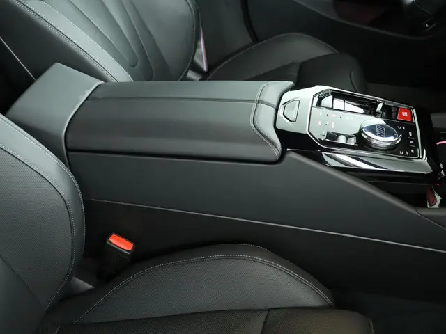 BMW M5 5-serie 2025 Hybride Benzine 95