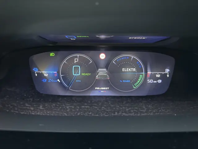 Peugeot 408 GT HYbrid 225 EAT8 2023 Hybride Benzine 23