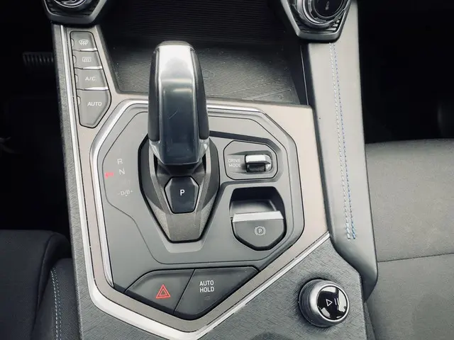 Lynk & Co 01 1.5 2021 Hybride Benzine 11