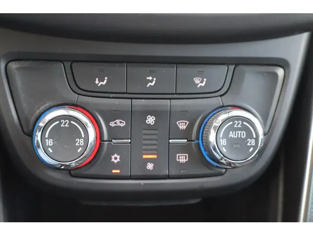 Opel Zafira Tourer 1.4 Cosmo 2012 Benzine 7