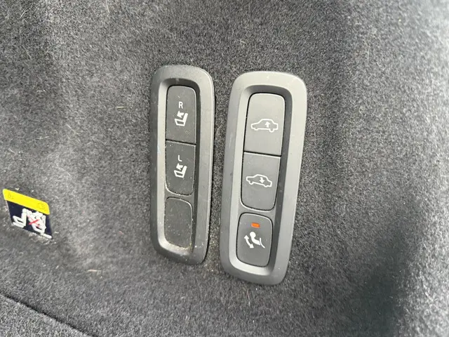 Volvo XC60 2.0 T6 AWD R-Design 2018 Benzine 10