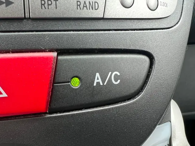Peugeot 107 1.0 EXCLUSIVE NL-AUTO-NAP 2012 Benzine 29