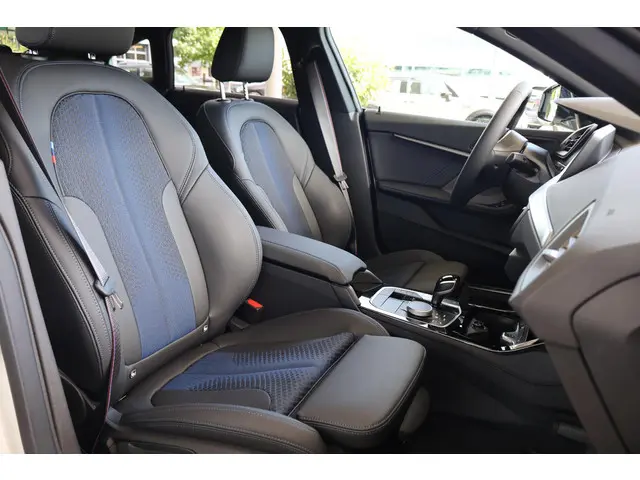 BMW 2 Serie Gran Coupé 218i High Executive 2025 Benzine 7