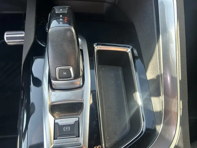 Peugeot 3008 1.2 PureTech GT -Line automaat 2017 Benzine 15