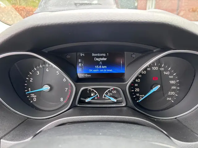 Ford Focus Wagon 1.0 EcoBoost Titanium 2015 Benzine 23