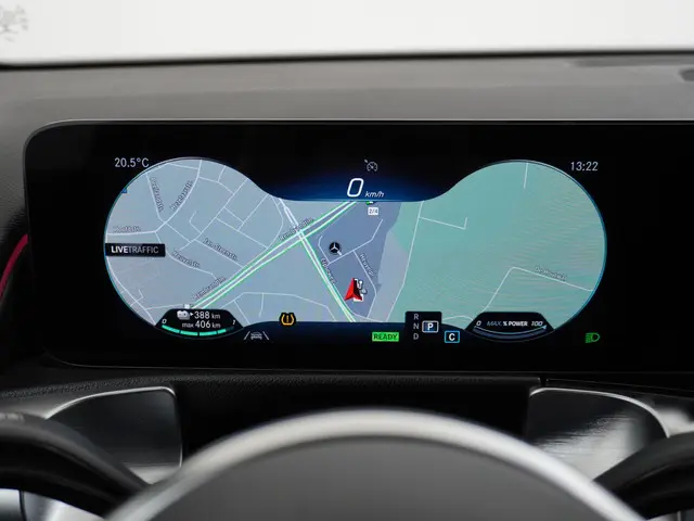 Mercedes-Benz EQB 250 Luxury Line 67 kWh 2023 Elektrisch 30