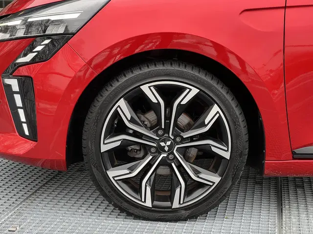 Mitsubishi Colt 1.0T MT First Edition 2024 Benzine 33