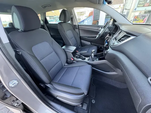 Hyundai Tucson 1.6 GDi i-Motion 2018 Benzine 17