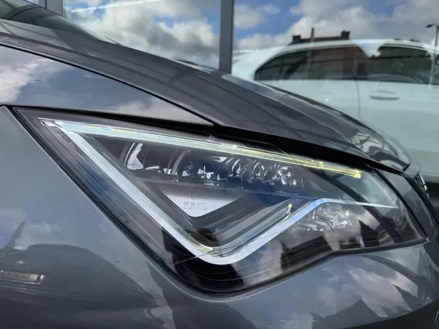 SEAT Leon 2.0 TSI CUPRA 300 Pano. camera 2017 Benzine 12