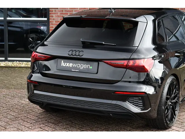 Audi A3 Sportback 35 TFSI S edition 2020 Benzine 44