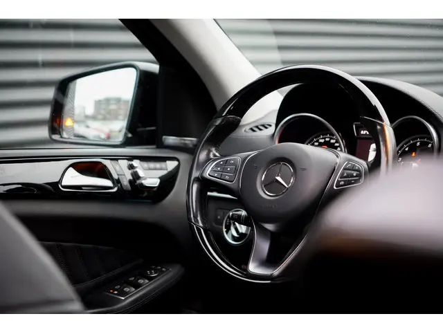 Mercedes-Benz GLE Coupé 400 4MATIC 2017 Benzine 34
