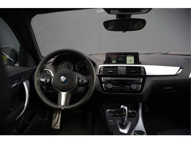 BMW 1 Serie 118i High Executive M Sport 2017 Benzine 40