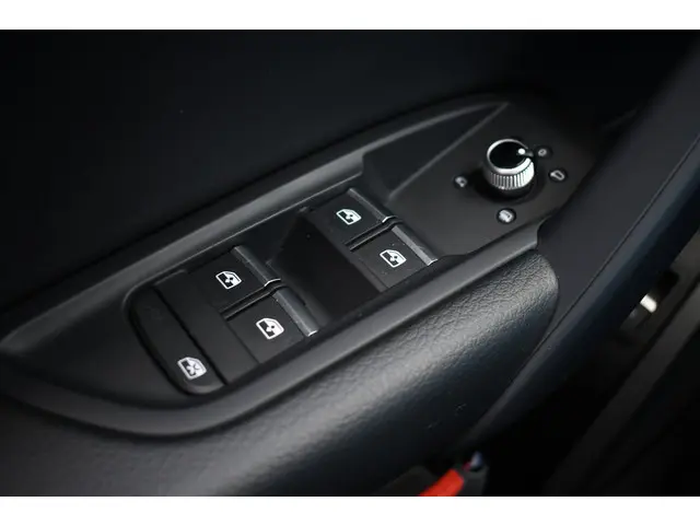 Audi Q5 50 TFSI e S-Edition 2023 Hybride Benzine 53
