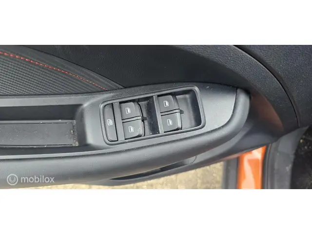 MG ZS 1.5,carplay/cruise/nog fabrieksgarantie 2024 Benzine 8