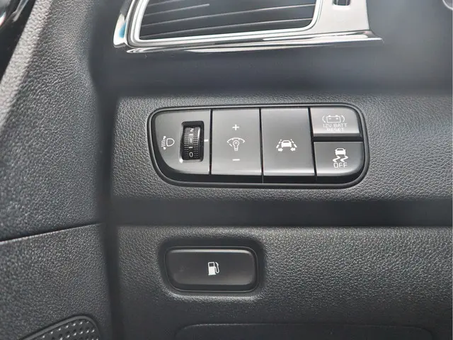 Kia Niro 1.6 GDi Hybrid Edition 2018 Hybride Benzine 23