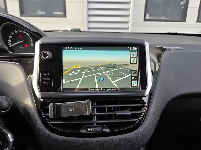 Peugeot 208 1.2 VTi Urban Soul 2013 Benzine 22