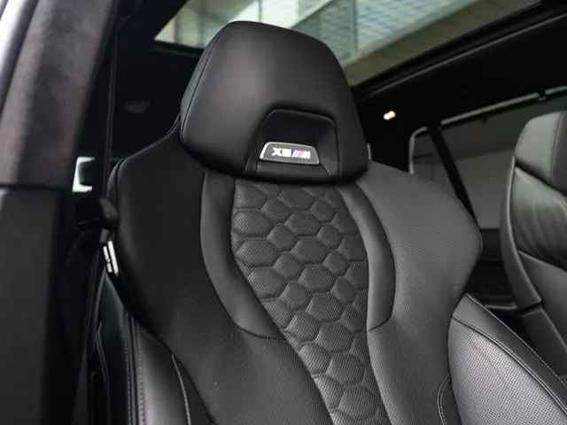 BMW X5 M Competition 2024 Hybride Benzine 12