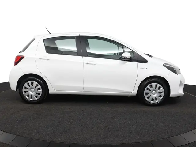 Toyota Yaris 1.5 Hybrid Aspiration 2015 Hybride Benzine 13