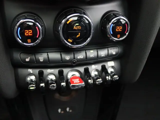 MINI 3-Deurs Cooper 2020 Benzine 21