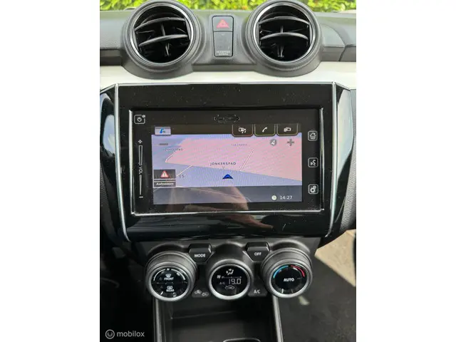 Suzuki Swift 1.0 Stijl Automaat km 81000 2018 Benzine 18