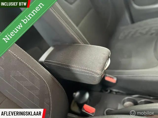 Renault Clio Estate 0.9 TCe Limited 2018 Benzine 23