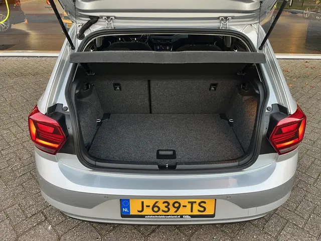 Volkswagen Polo 1.0 TSI Comfortline 2020 Benzine 7