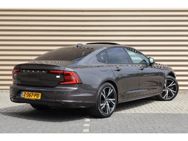 Volvo S90 T8 AWD Ultimate Dark 2024 Hybride Benzine 2
