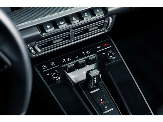 Porsche 911 Carrera 4S Cabriolet 2020 Benzine 26