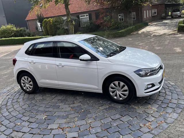 Volkswagen Polo 1.0 MPI Comfortline 2019 Benzine 32