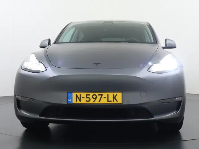 Tesla Model Y Long Range AWD 75 kWh 2021 Elektrisch 3