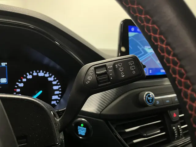 Ford Focus 1.5 EcoBoost 182pk ST Line 2020 Benzine 33