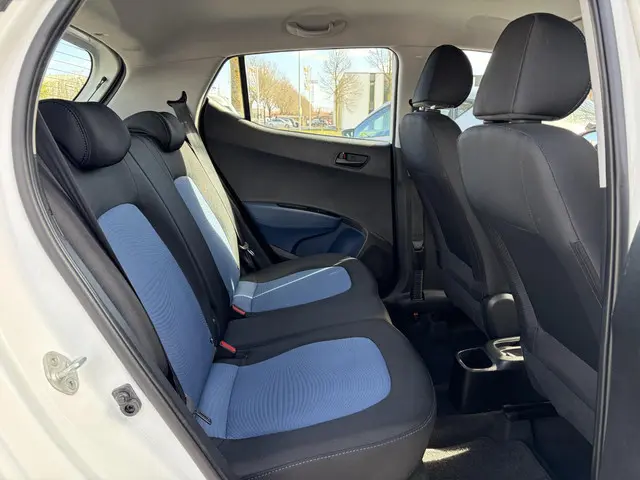 Hyundai i10 1.0i i-Motion Comfort 2017 Benzine 10