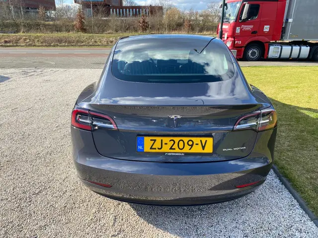 Tesla Model 3 Long Range AWD 75 kWh 2019 Elektrisch 7