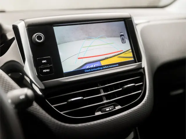 Peugeot 2008 1.2 PureTech Sport 2018 Benzine 16