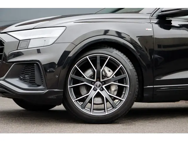 Audi Q8 50 TDI quattro S-Line | 2019 Hybride Diesel 17