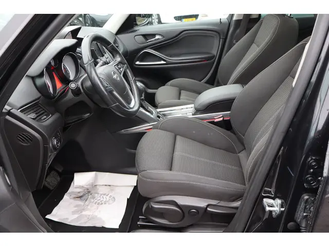 Opel Zafira Tourer 1.4 Cosmo 2012 Benzine 8