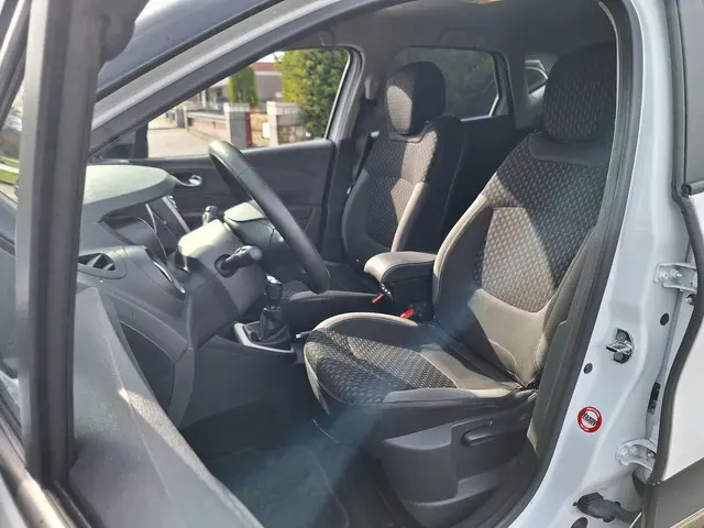 Renault Captur 0.9 TCe Zen TREKHAAK 2018 Benzine 11