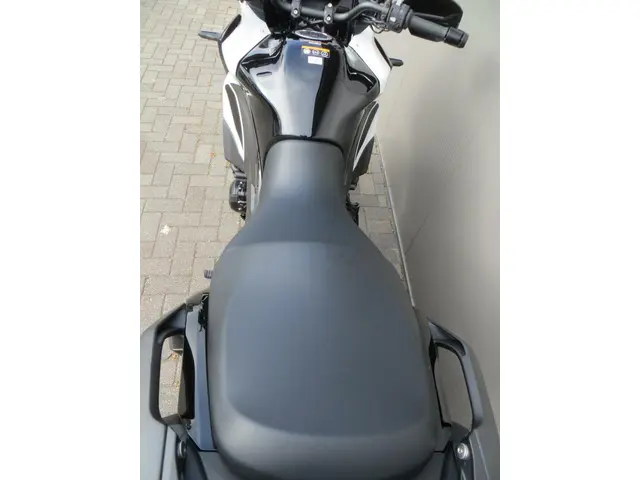 Kawasaki Versys 1100 SE 2025 Benzine 11