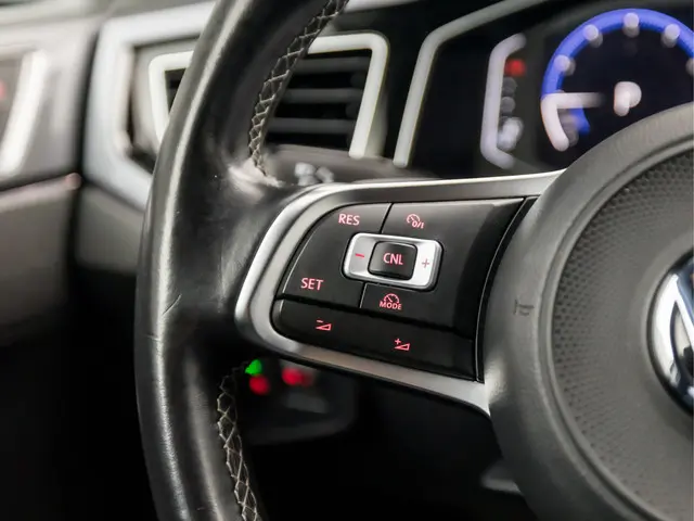 Volkswagen Polo 1.0 TSI R-Line Sport 2018 Benzine 20