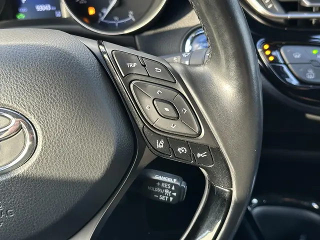 Toyota C-HR 1.8 Hybrid Style 2018 Hybride Benzine 31