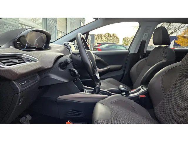 Peugeot 2008 1.2 PureTech Allure 2016 Benzine 15