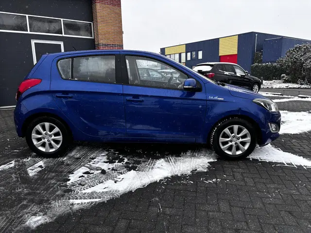 Hyundai i20 1.2i i-Deal 2014 Benzine 4