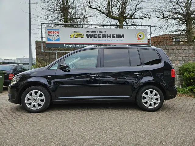 Volkswagen Touran 1.2 TSI Highline Life 2013 Benzine 2