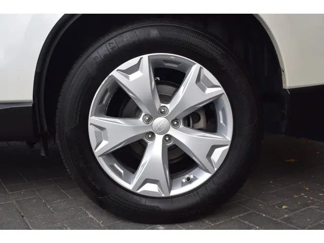 Subaru Forester 2.0 Luxury 2014 Benzine 8