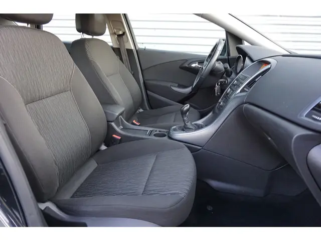 Opel Astra 1.4 Turbo Blitz 2015 Benzine 21