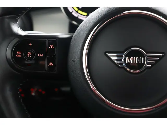 MINI Electric MINI Yours 33 kWh 2021 Elektrisch 16