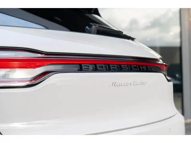 Porsche Macan Turbo 2020 Benzine 17