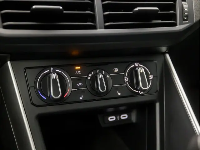 Volkswagen Polo 1.0 Sportline 2023 Benzine 9