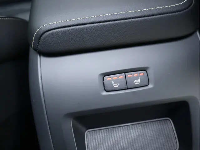 Volvo V60 2.0 T4 R-Design 2020 Benzine 20