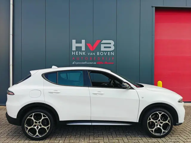 Alfa Romeo Tonale 1.5T Hybrid Ti 2023 Hybride Benzine 8